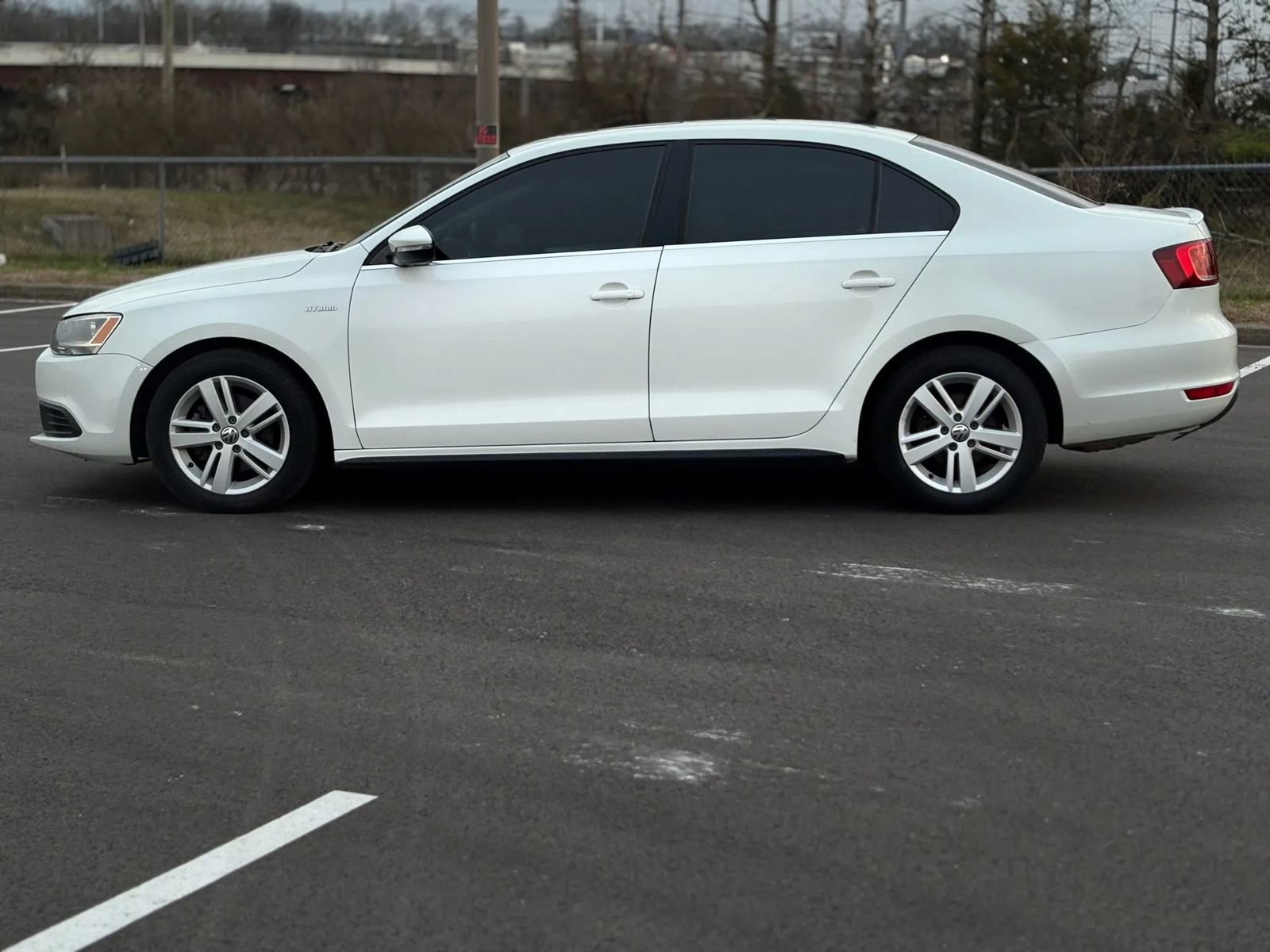 Used 2013 Volkswagen Jetta Hybrid Sedan image 2