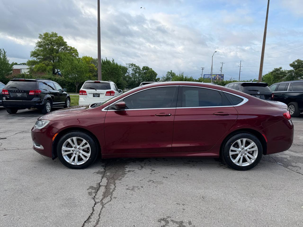 Used 2016 Chrysler 200 Limited FWD image 6