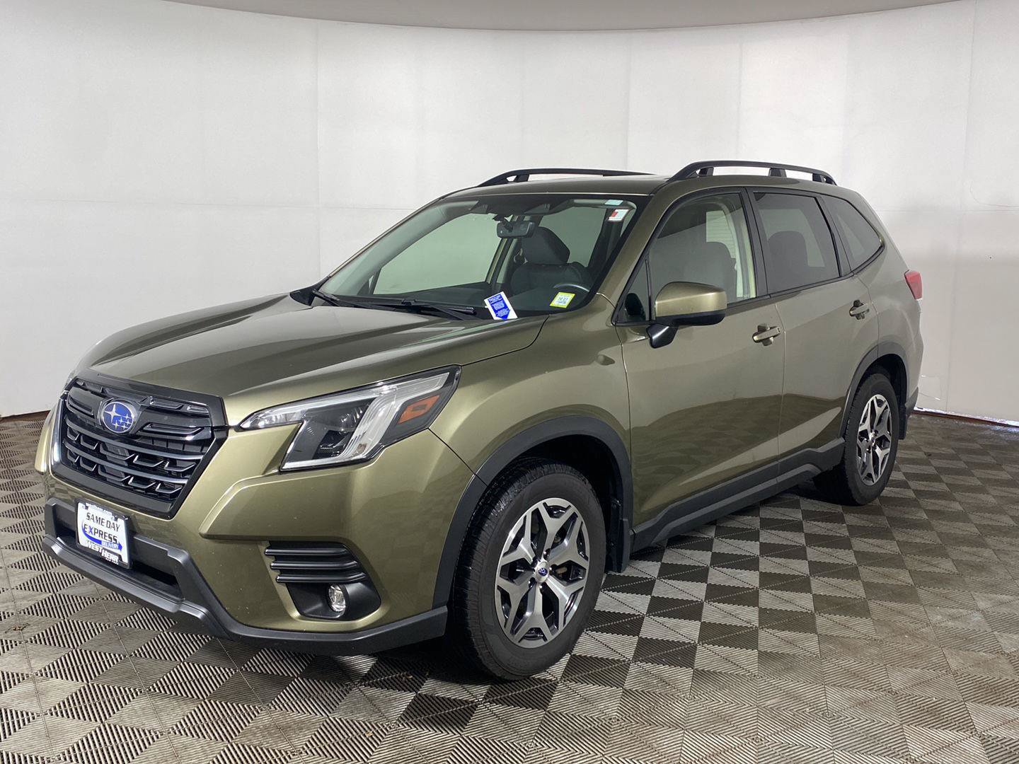 Used 2024 Subaru Forester Premium AWD/4WD image 10