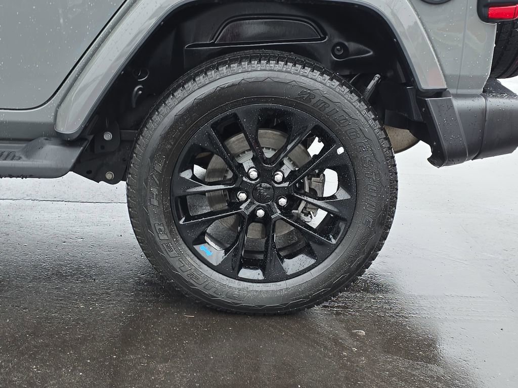 Used 2023 Jeep Wrangler Unlimited Sahara image 38