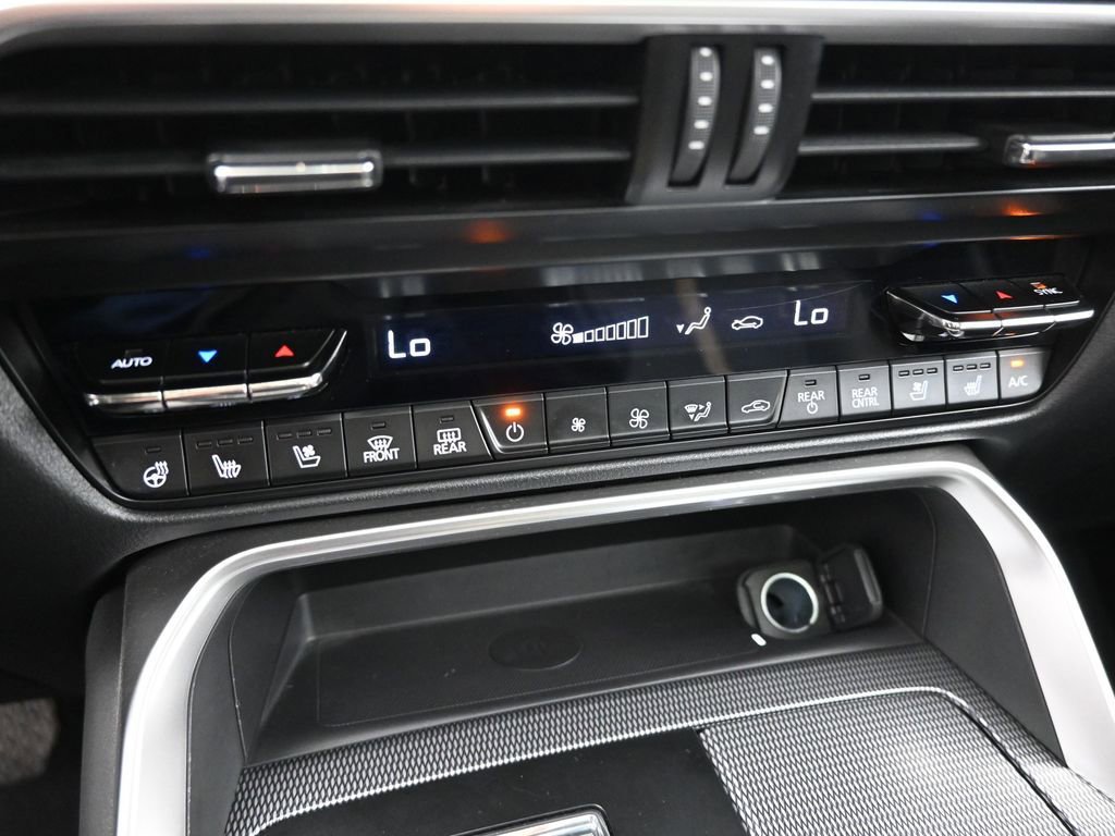 Used 2024 MAZDA CX-90 Plug-In Hybrid w/ Premium Plus image 17