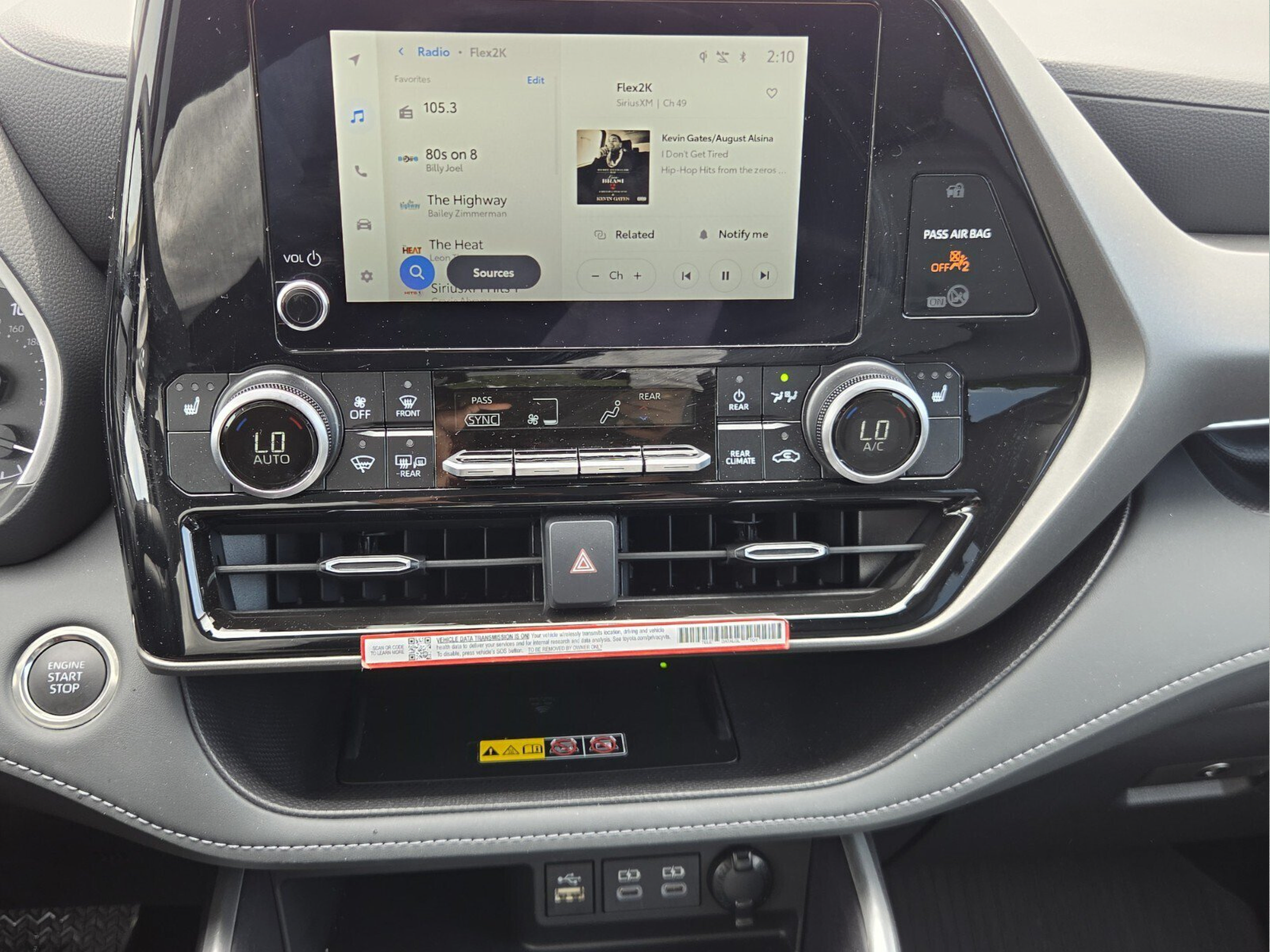 Used 2025 Toyota Highlander XLE FWD image 16