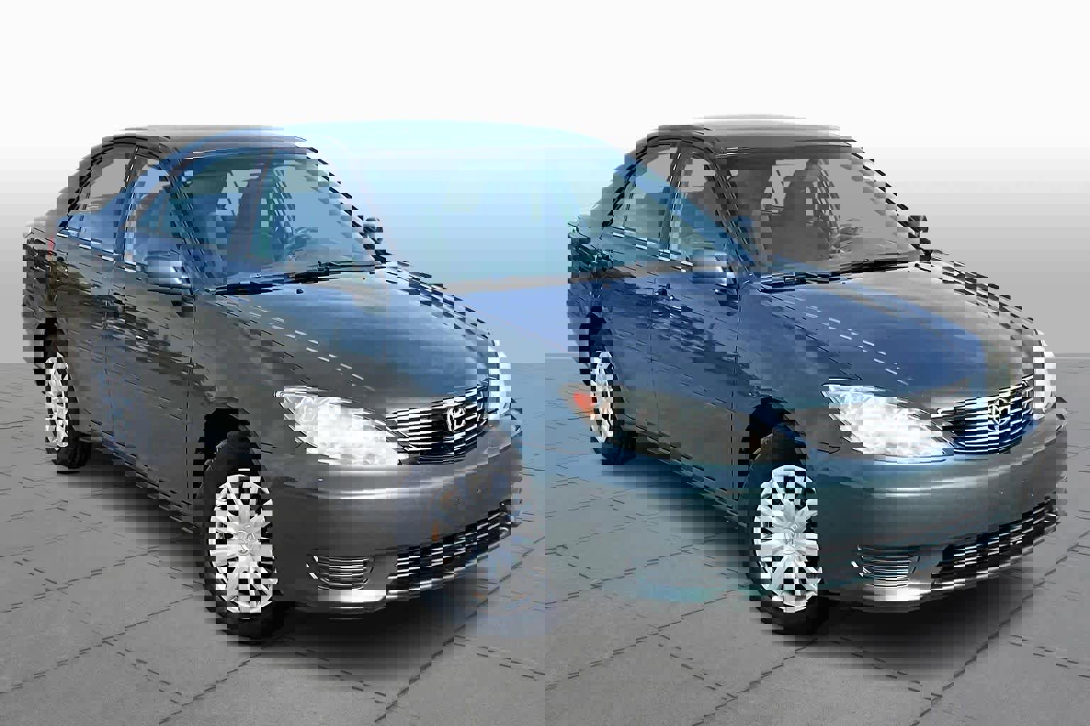 Used 2005 Toyota Camry LE image 2