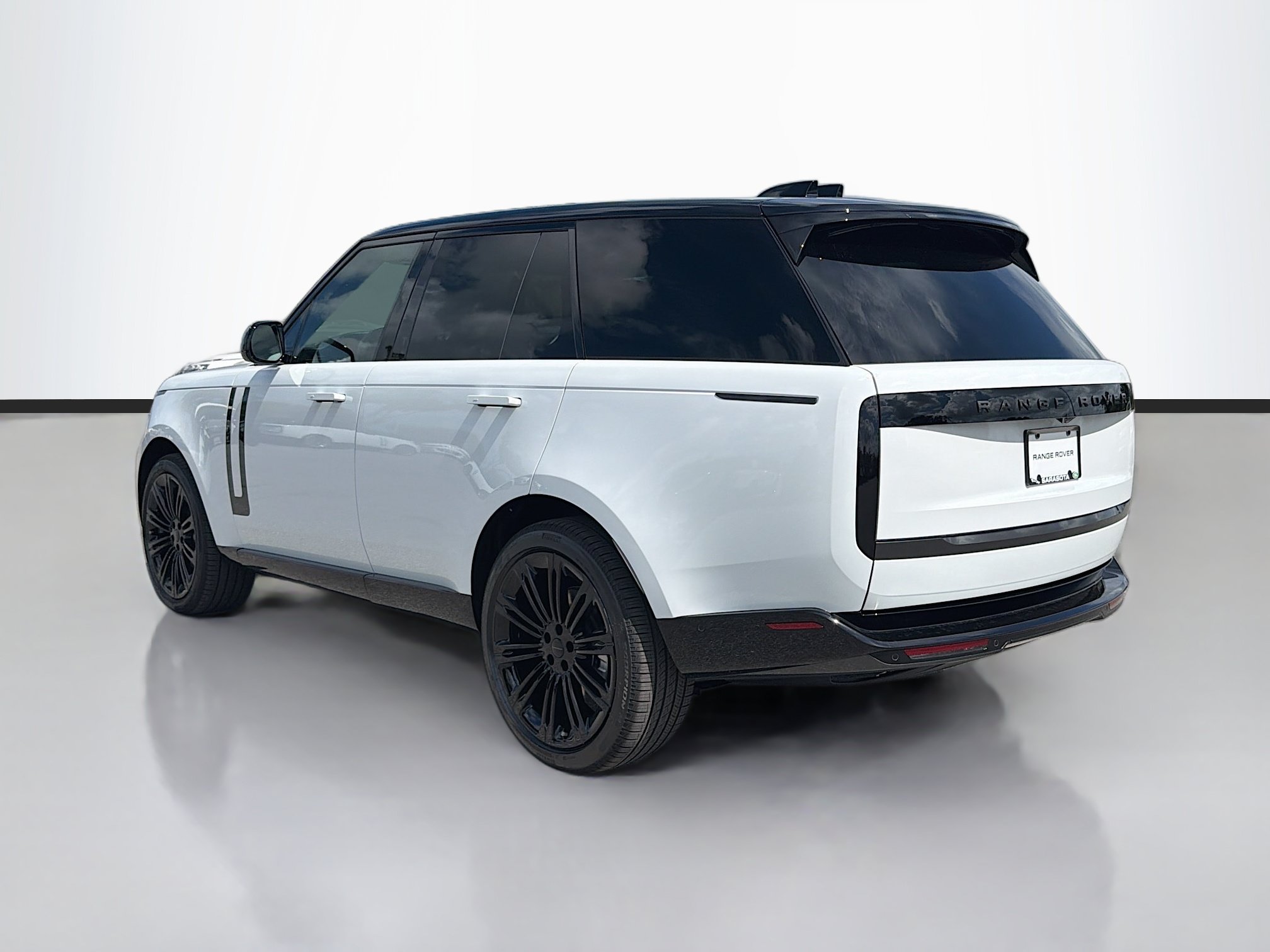 New 2026 Land Rover Range Rover SE AWD/4WD image 3