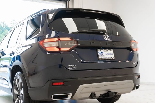 Used 2025 Honda Pilot Elite image 13