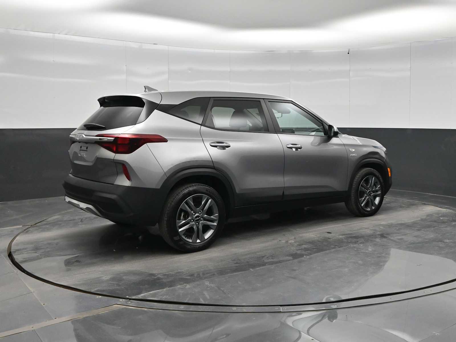Used 2022 Kia Seltos LX AWD/4WD image 8