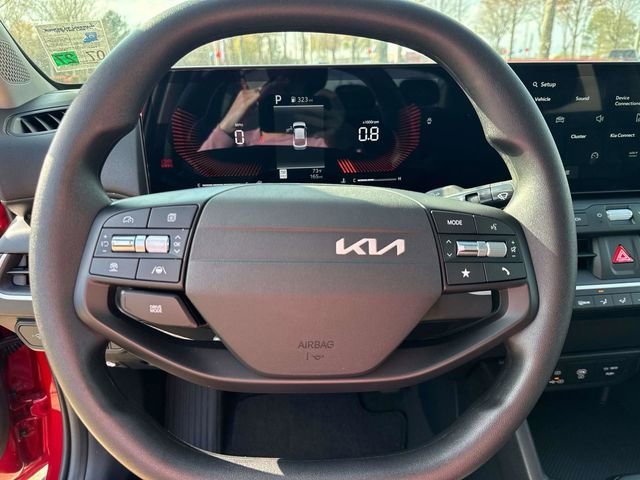 Used 2025 Kia K4 LXS image 25
