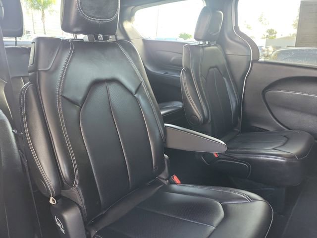 Used 2025 Chrysler Pacifica Select FWD image 26