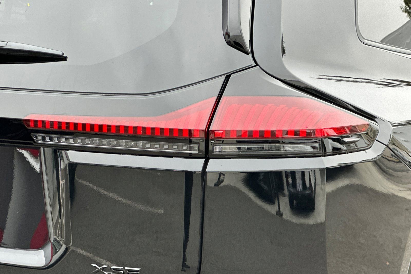 New 2026 Toyota RAV4 XSE AWD/4WD image 33