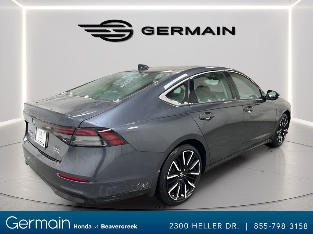 Used 2025 Honda Accord Touring image 9