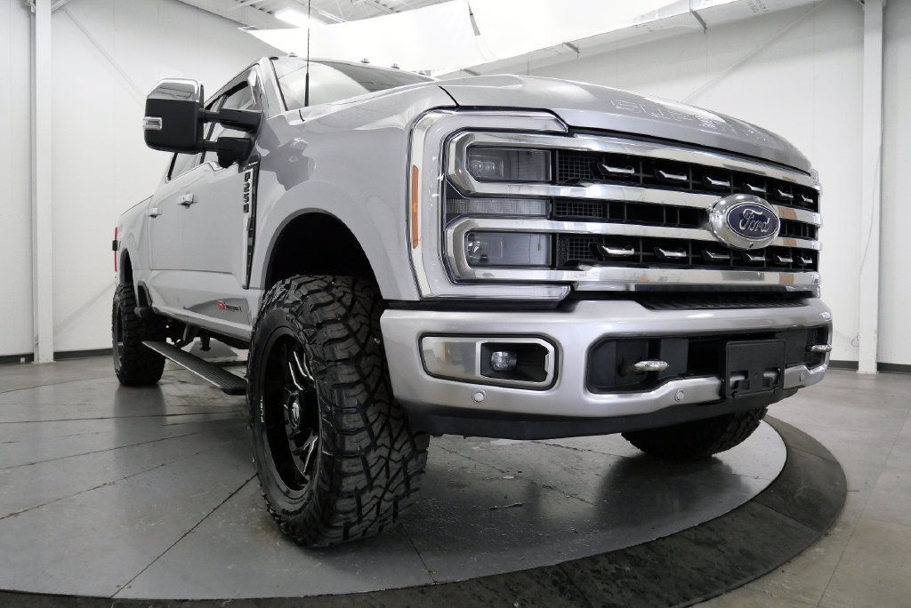 Used 2023 Ford F250 Platinum w/ Tremor Off-Road Package AWD/4WD image 45