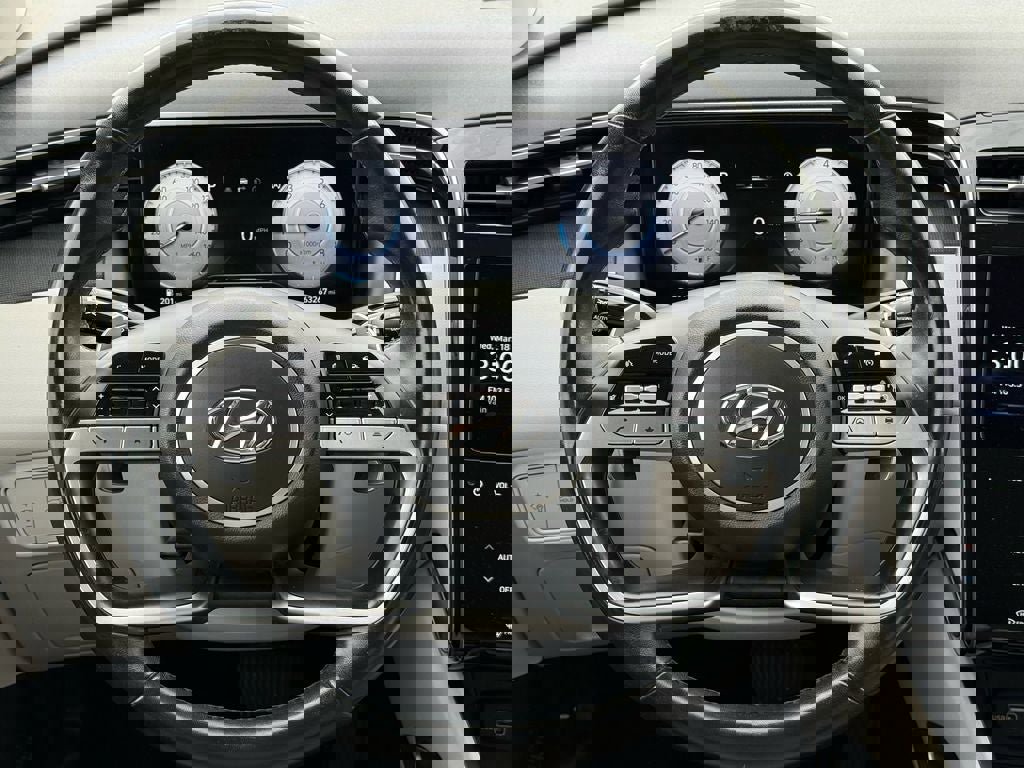 Used 2023 Hyundai Tucson Limited image 18