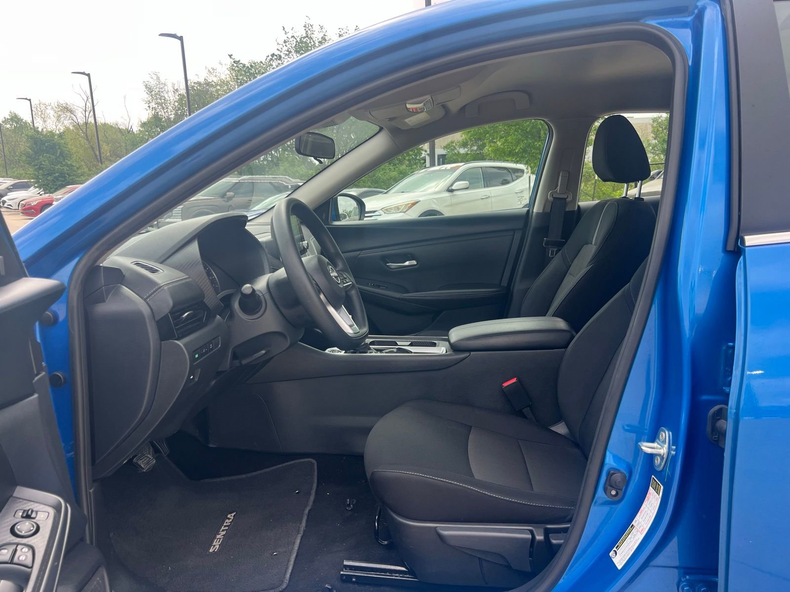 Used 2025 Nissan Sentra SV image 22