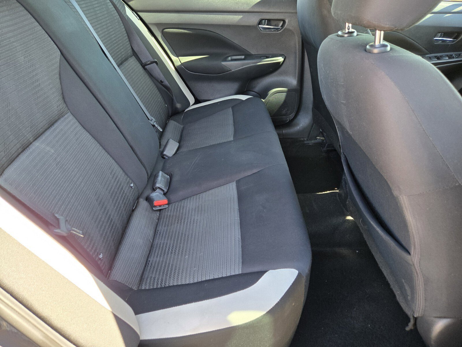 Used 2021 Nissan Versa SV image 11