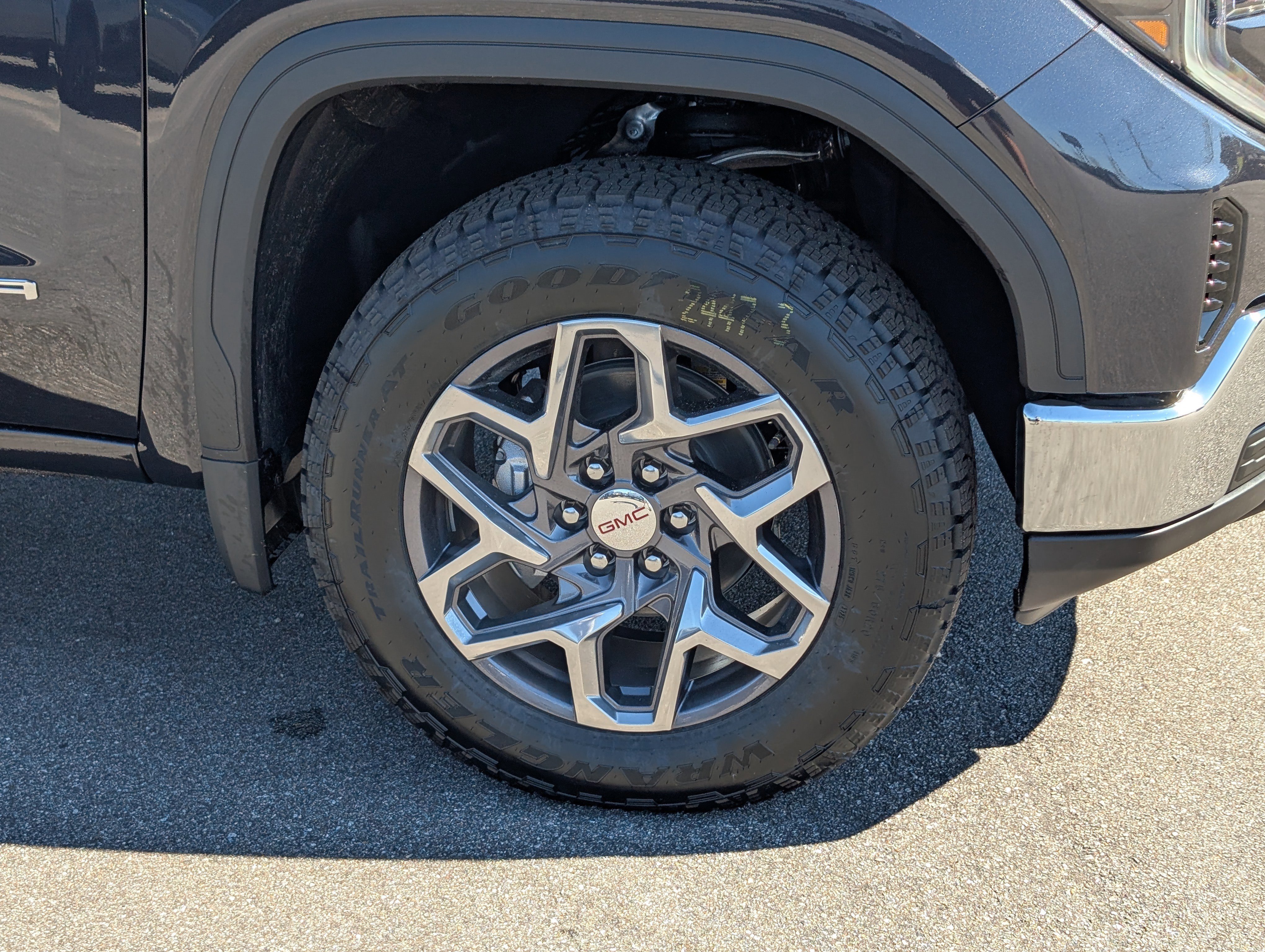 New 2026 GMC Sierra 1500 SLE w/ X31 Off-Road Package image 6