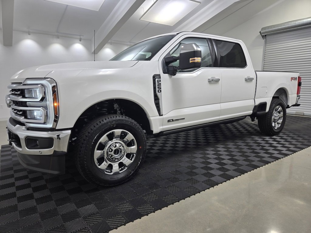 New 2025 Ford F250 Lariat w/ Lariat Ultimate Package image 3