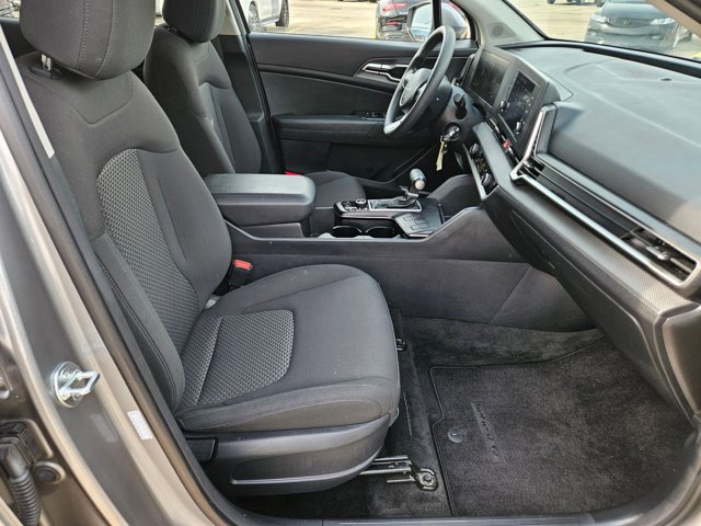 Used 2024 Kia Sportage LX image 20