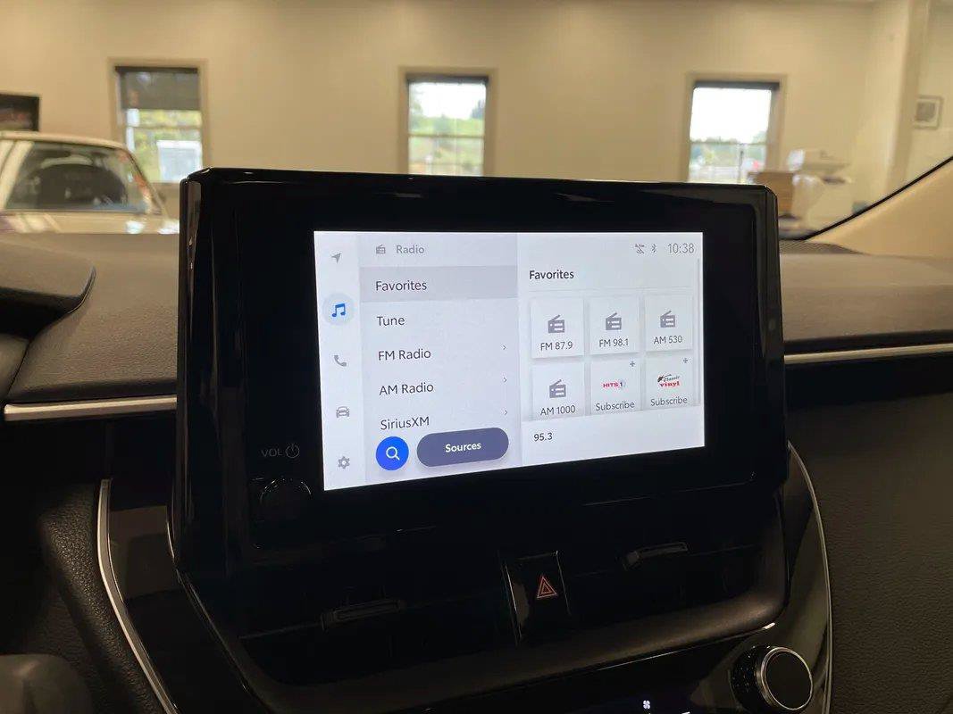 Used 2025 Toyota Corolla LE FWD image 7