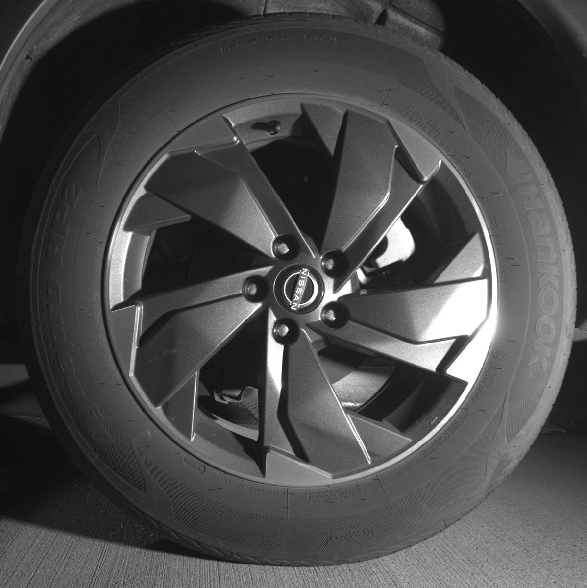 Used 2025 Nissan Rogue SV image 14