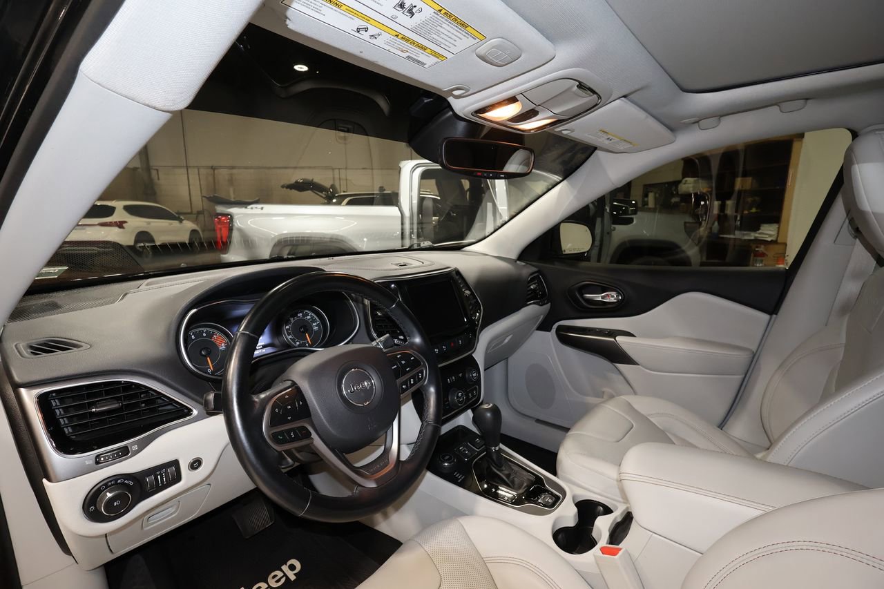 Used 2021 Jeep Cherokee Limited w/ Elite Package AWD/4WD image 9