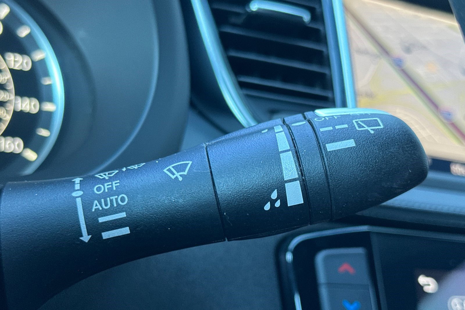 Used 2023 INFINITI QX55 Essential image 33