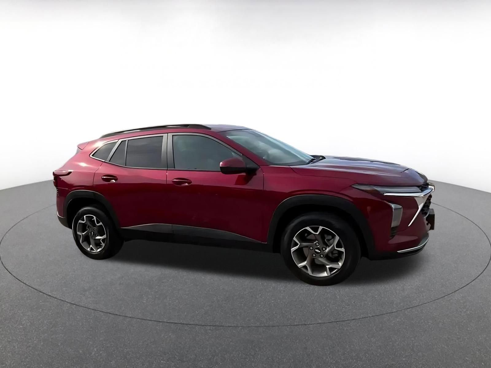 Used 2025 Chevrolet Trax LT w/ LT Convenience Package FWD video 2