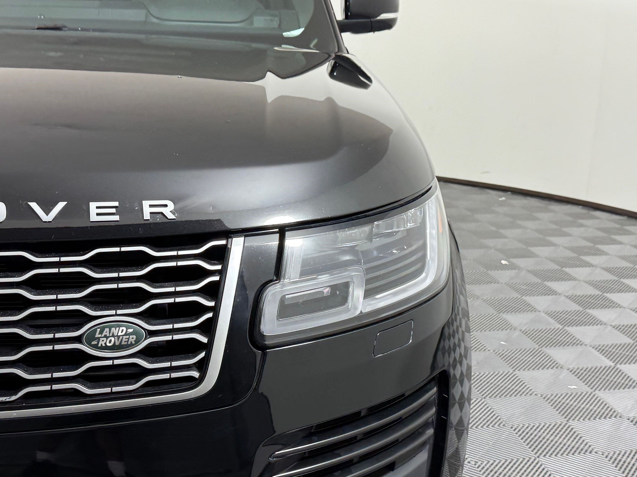 Used 2019 Land Rover Range Rover Long Wheelbase Supercharged AWD/4WD image 27