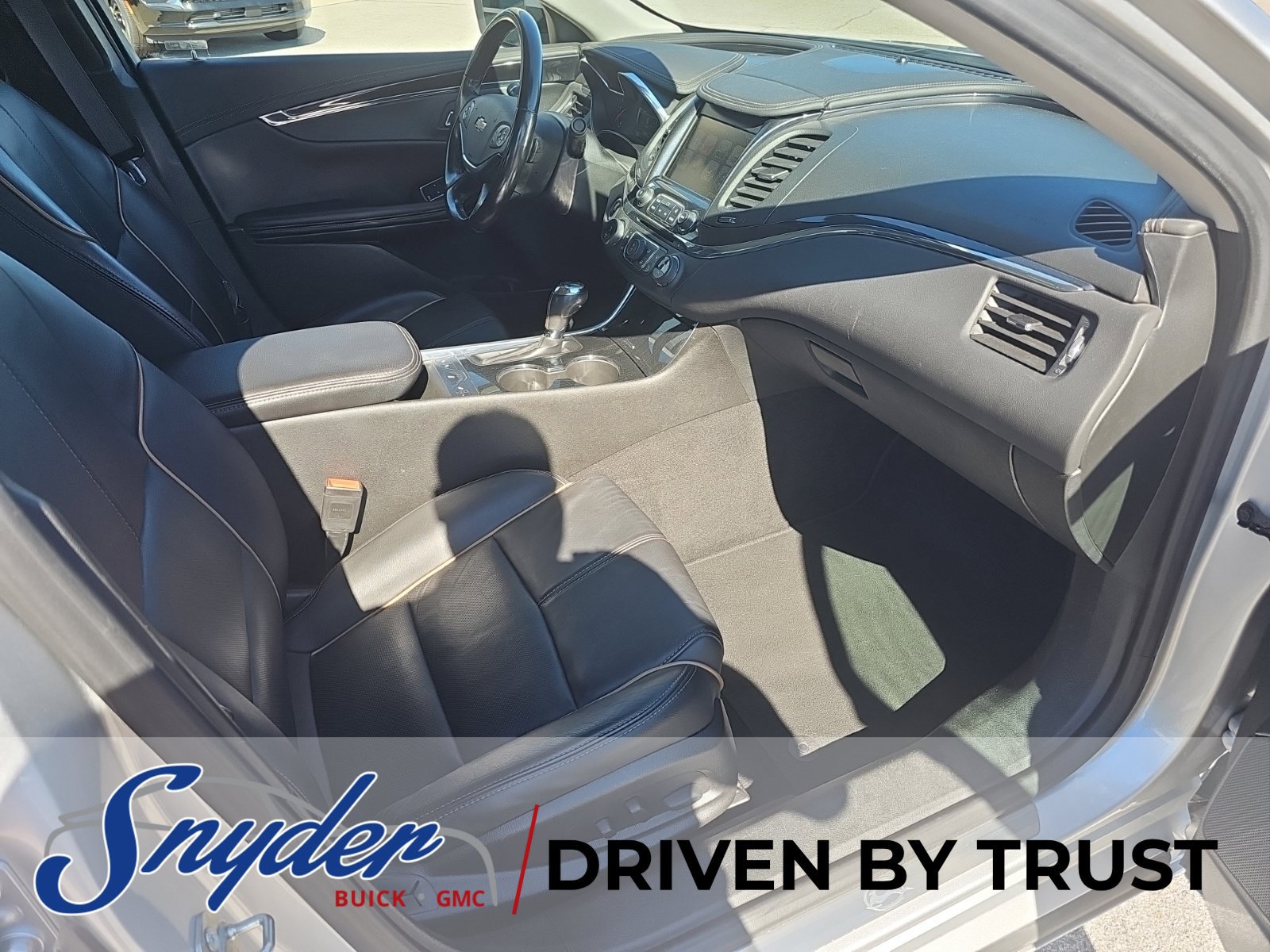 Used 2017 Chevrolet Impala Premier FWD image 26