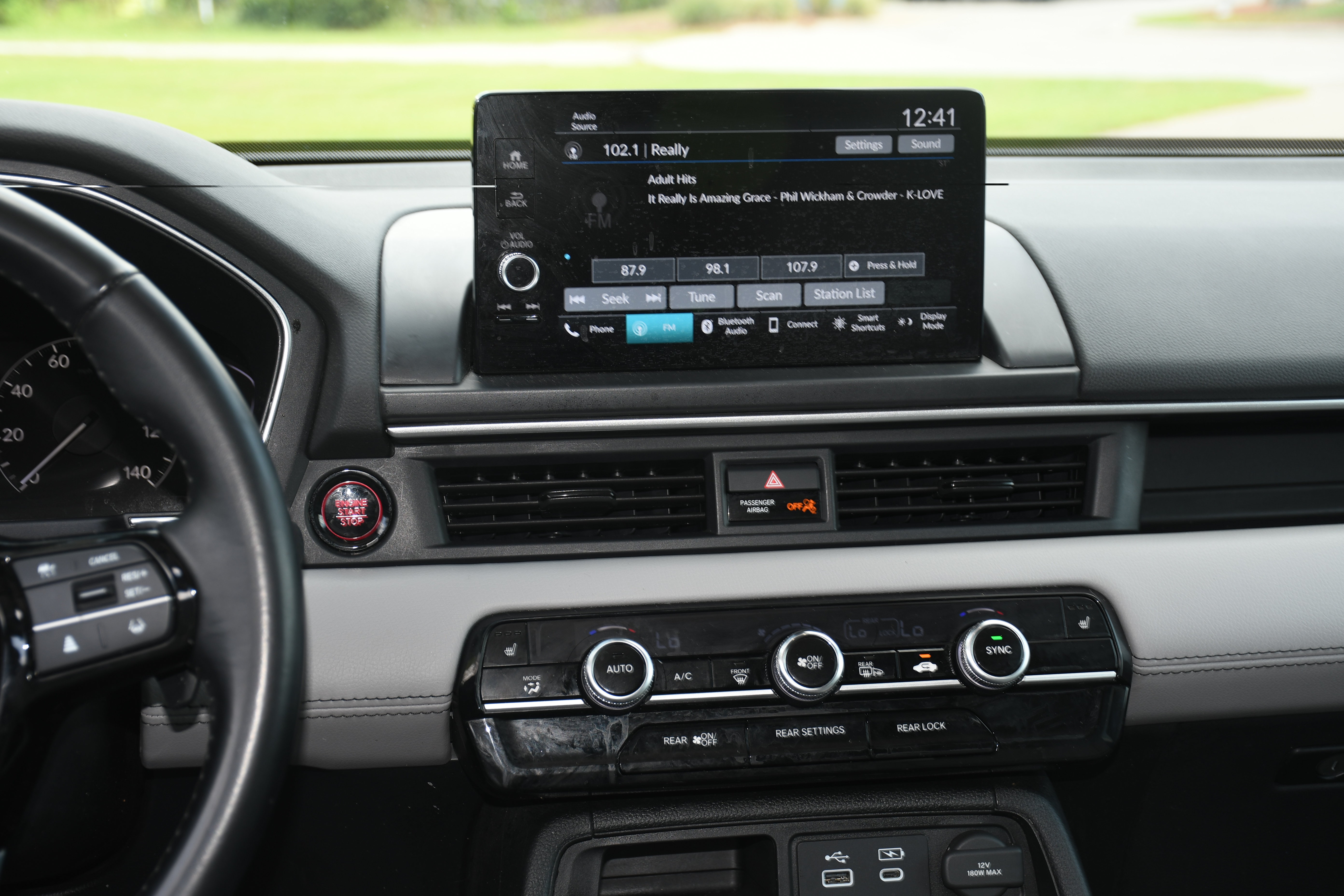 Used 2025 Honda Pilot EX-L image 17