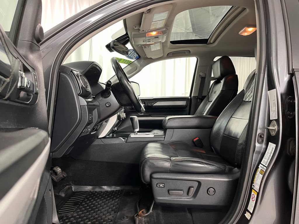 Used 2018 Toyota Tundra Platinum AWD/4WD image 16