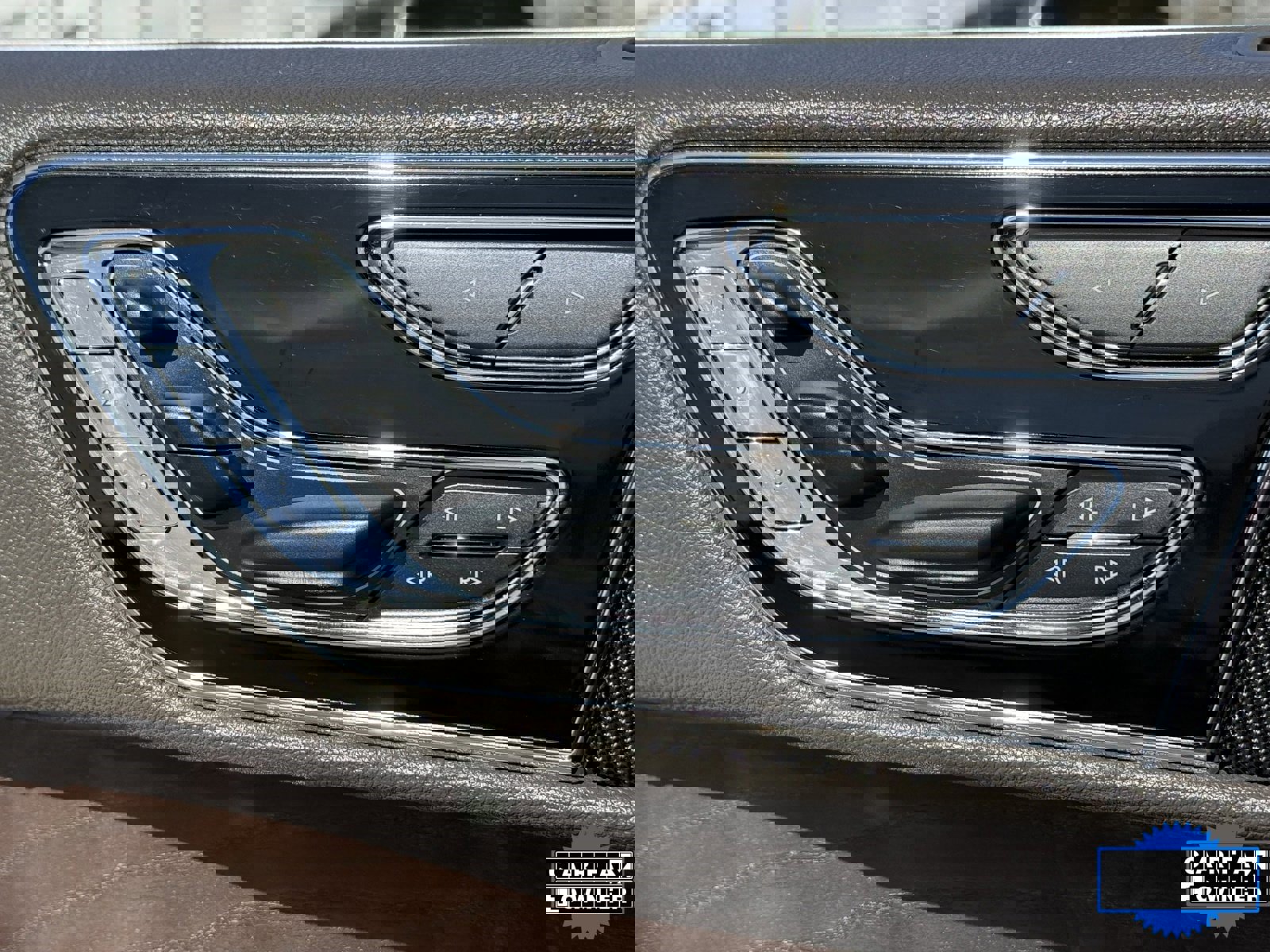 Used 2023 Lincoln Navigator Reserve image 22