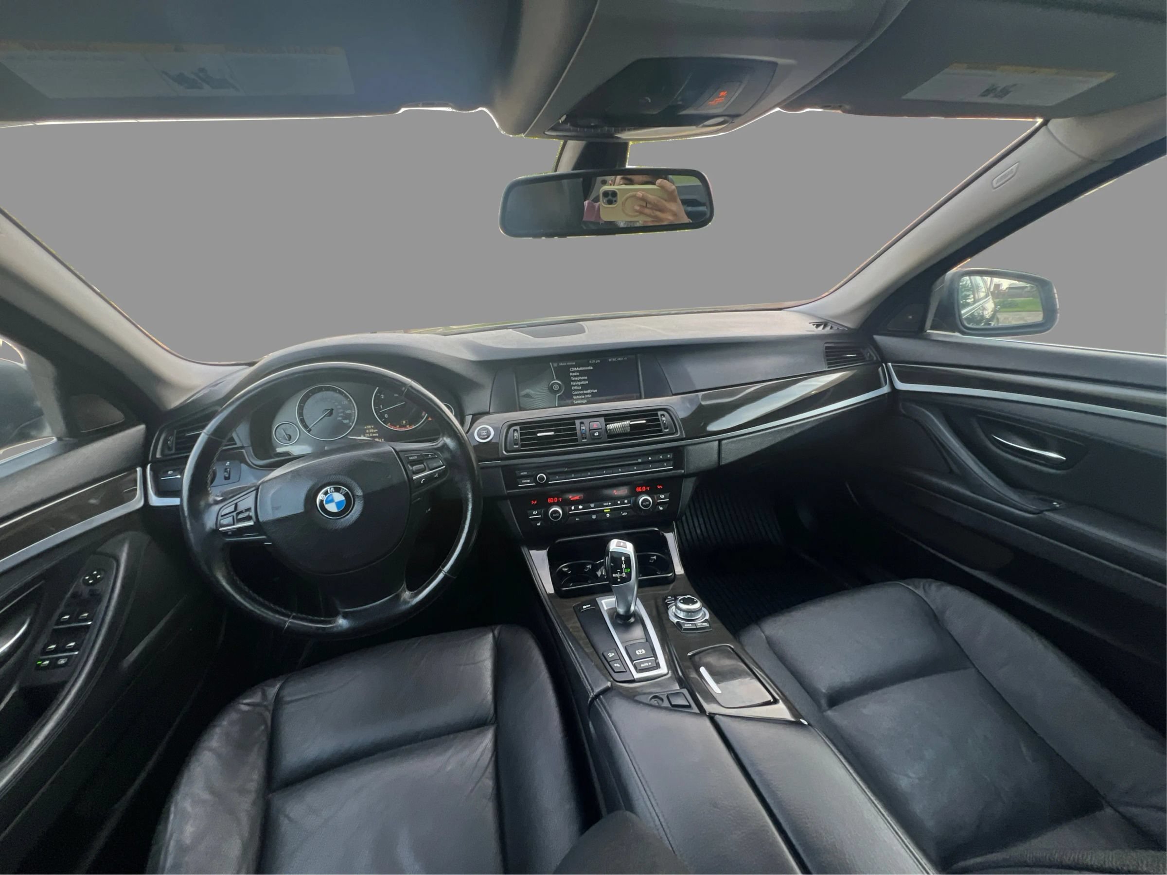 Used 2011 BMW 535i xDrive Sedan AWD/4WD image 28