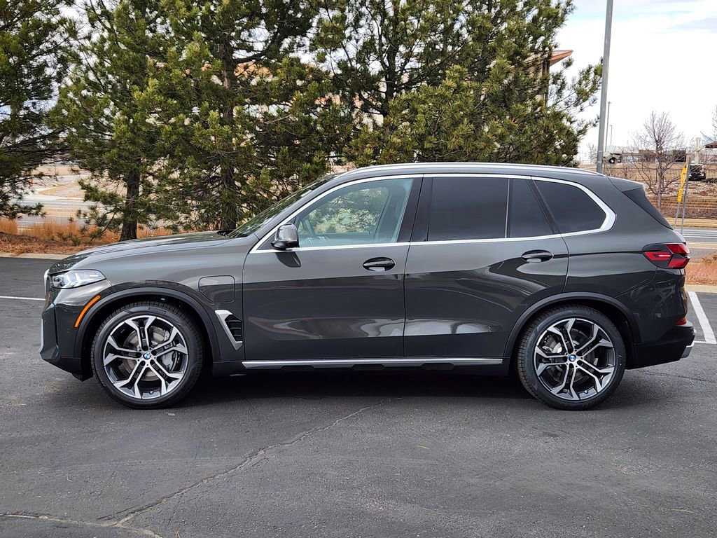 New 2026 BMW X5 xDrive50e w/ Climate Comfort Package AWD/4WD image 2