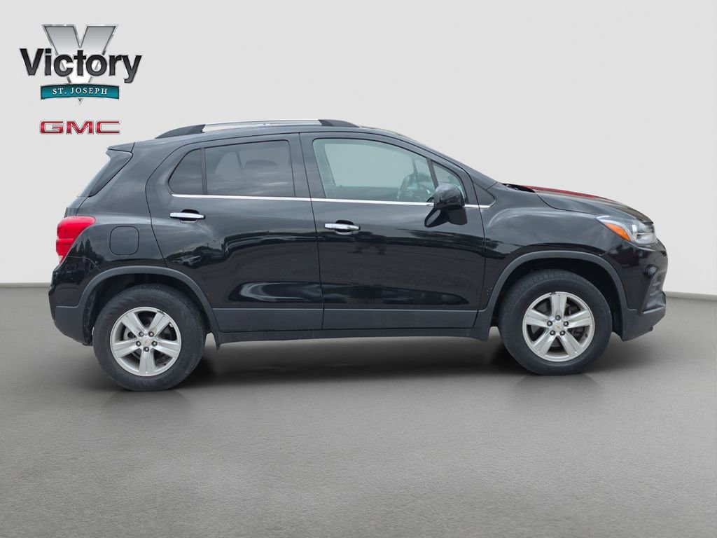 Used 2019 Chevrolet Trax LT w/ LT Convenience Package AWD/4WD image 18