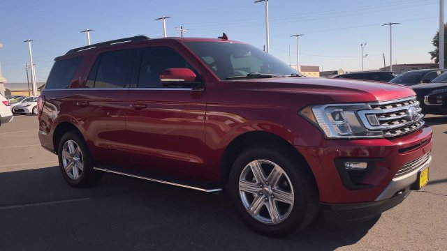 Used 2018 Ford Expedition XLT w/ Equipment Group 202A AWD/4WD image 3