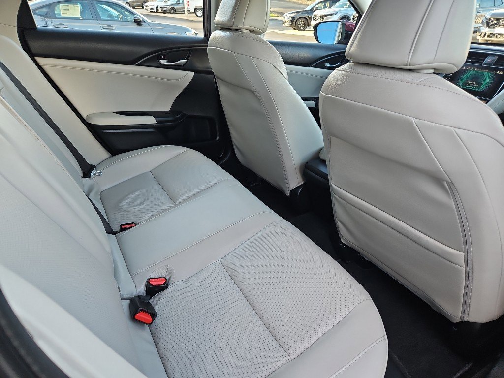 Used 2020 Honda Insight Touring image 17