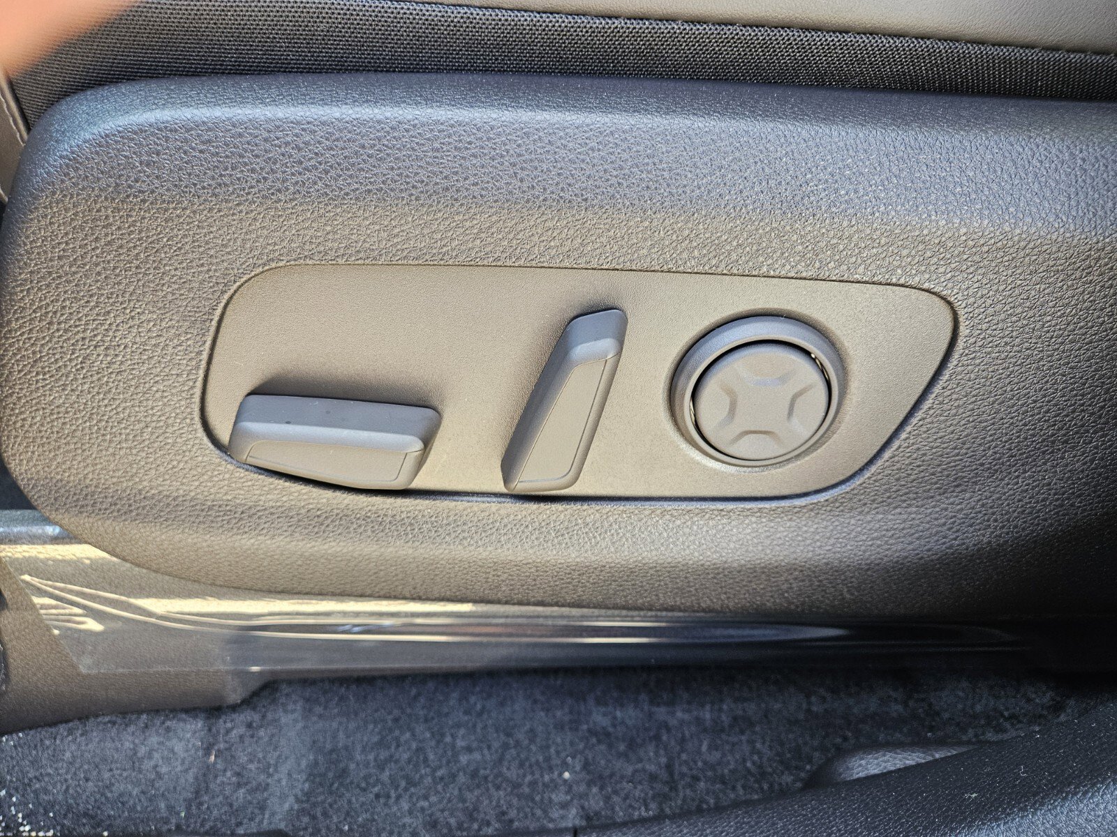 New 2026 Kia Carnival EX image 9