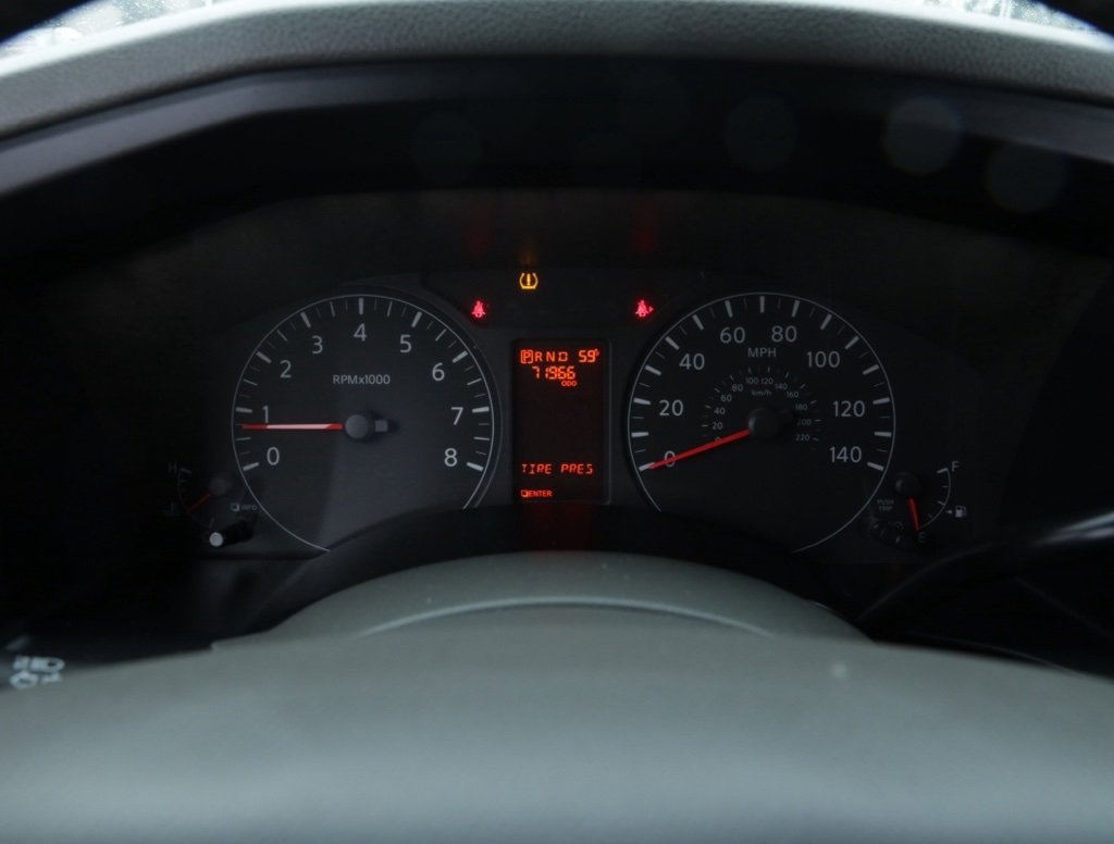 Used 2016 Nissan NV 3500 SL image 28