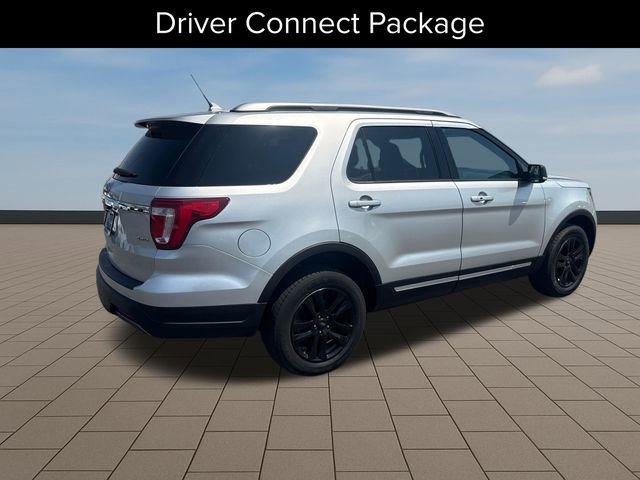 Used 2019 Ford Explorer XLT w/ Equipment Group 202A AWD/4WD image 7