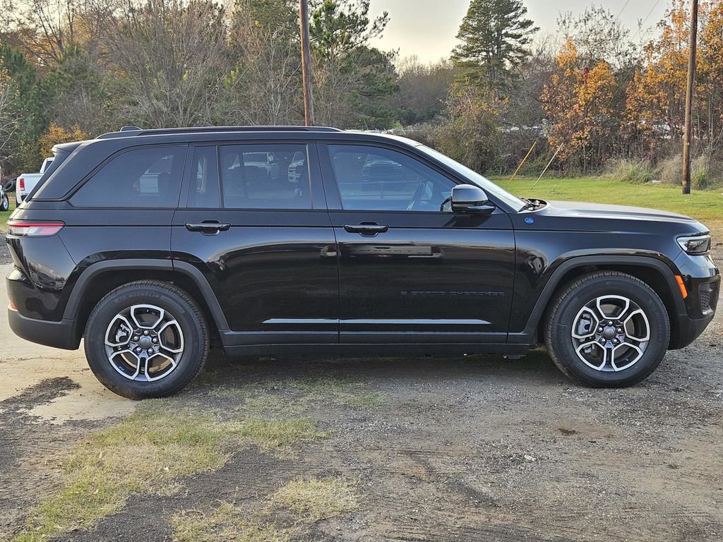 Used 2023 Jeep Grand Cherokee Trailhawk w/ Advanced Protech Group II image 8