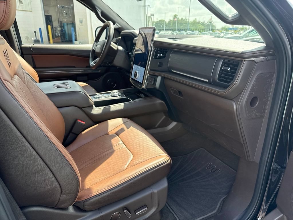 Used 2024 Ford Expedition Max King Ranch AWD/4WD image 30