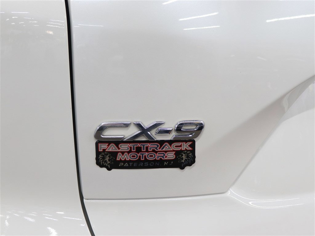 Used 2019 MAZDA CX-9 Touring w/ Touring Premium Package FWD image 7