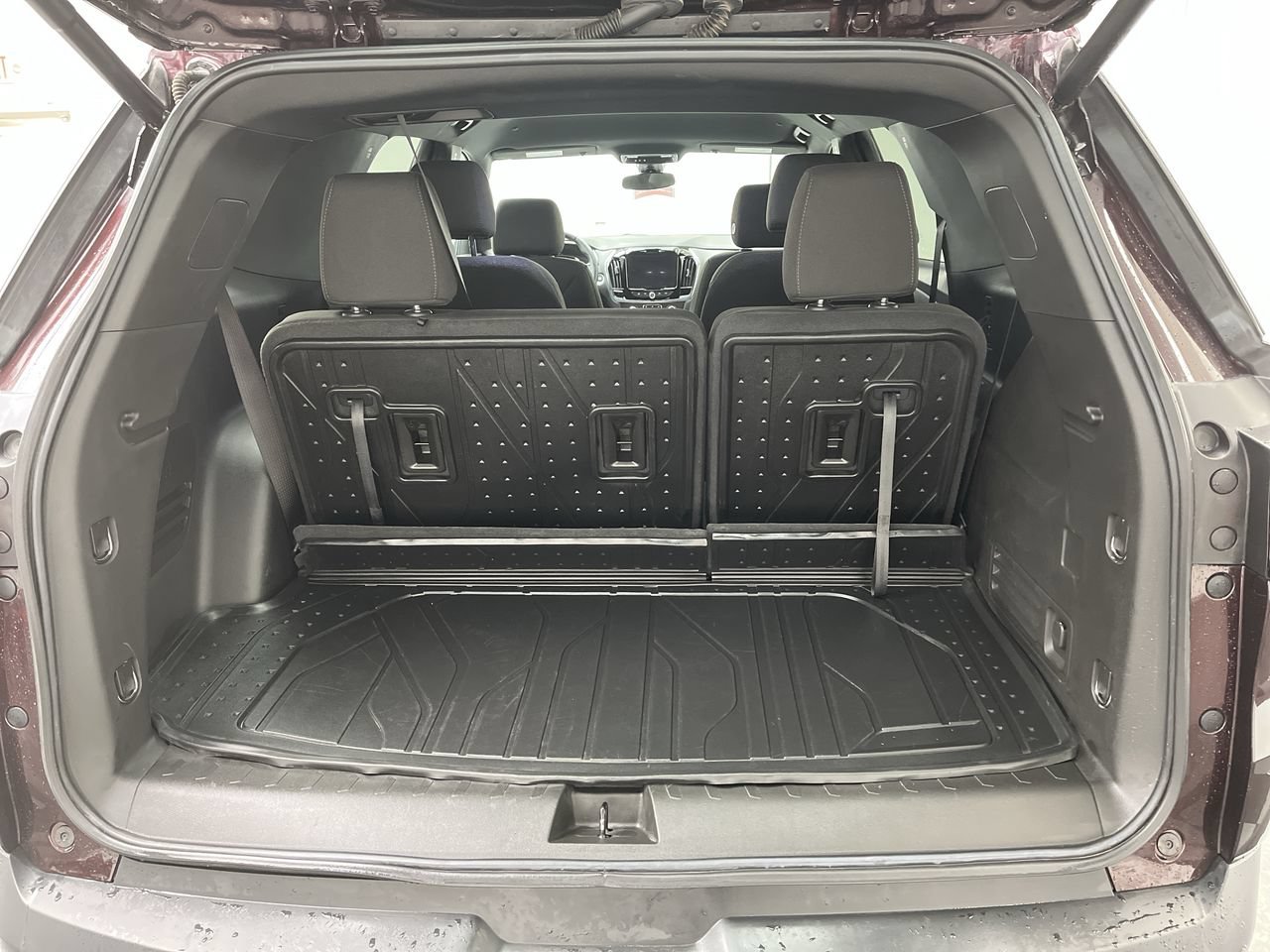 Certified 2023 Chevrolet Traverse LT w/ LPO, Floor Liner Package AWD/4WD image 31