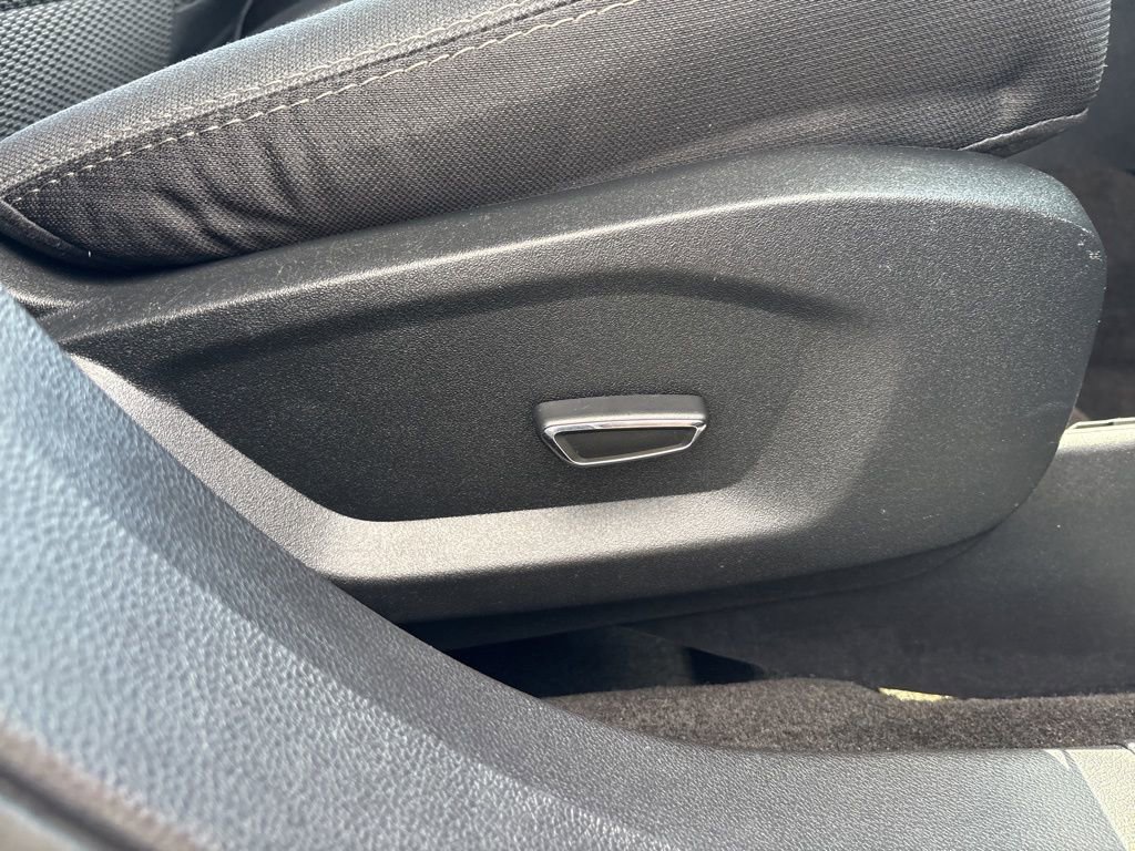 Used 2017 Ford Explorer XLT FWD image 42