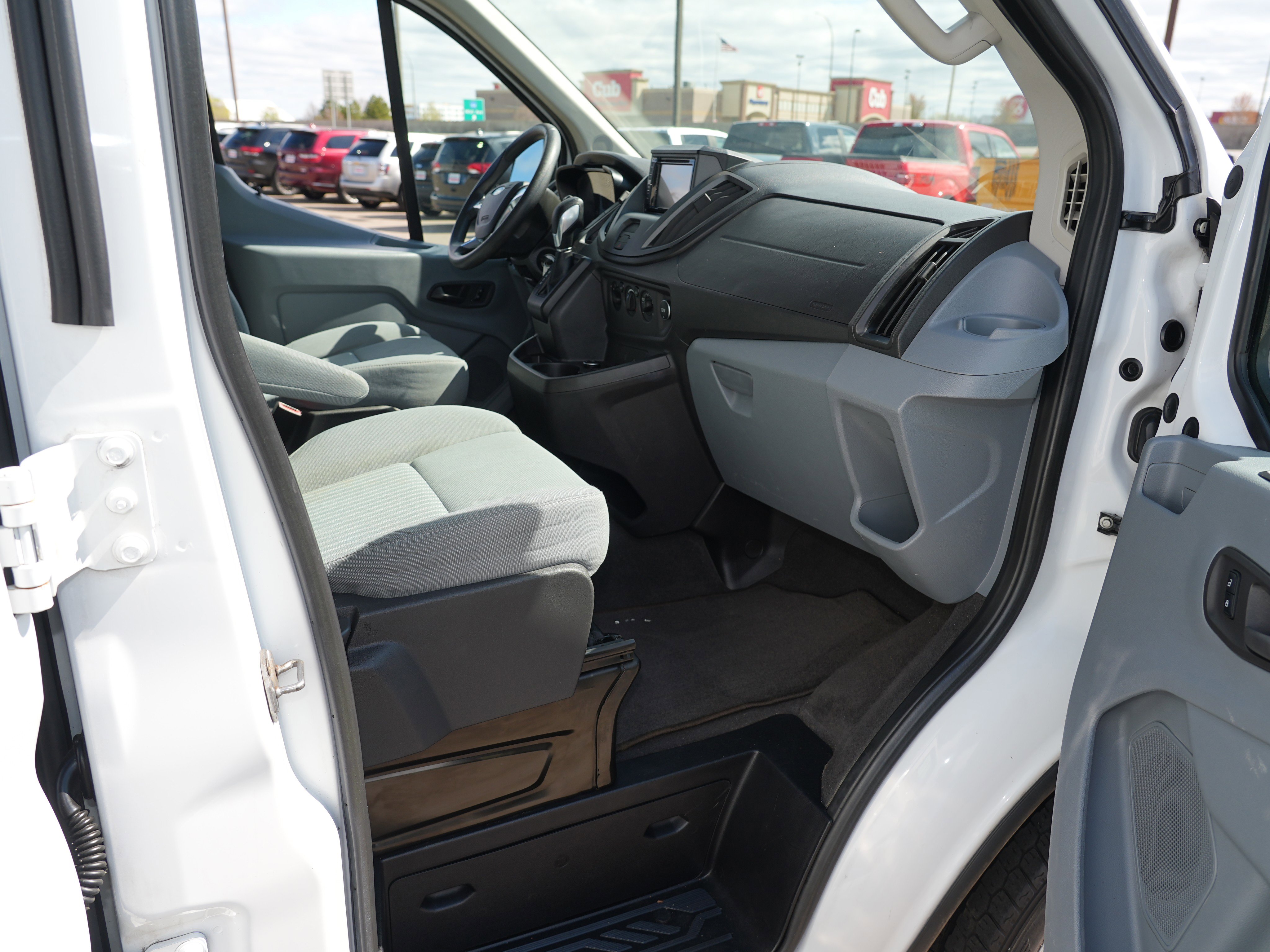 Used 2015 Ford Transit 350 XLT RWD image 18