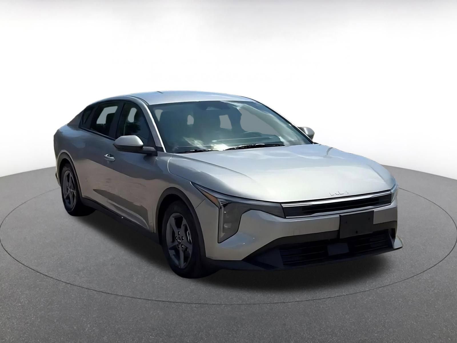 Used 2025 Kia K4 FWD image 3