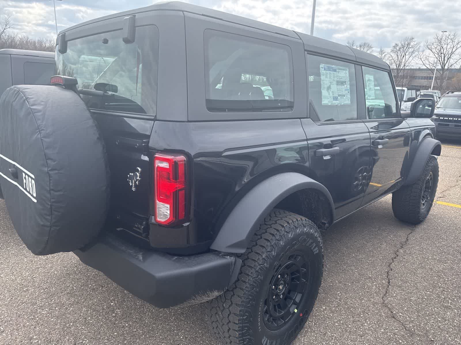 New 2026 Ford Bronco 4-Door w/ Sasquatch Package AWD/4WD image 16