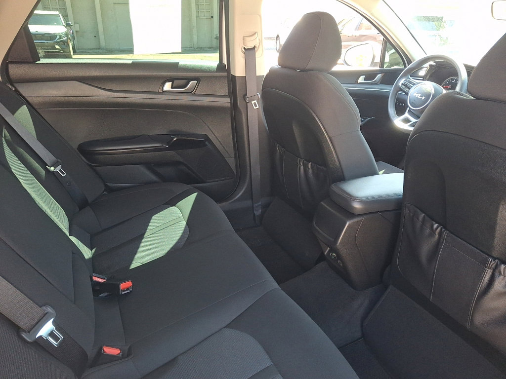 Used 2022 Kia K5 LXS FWD image 17