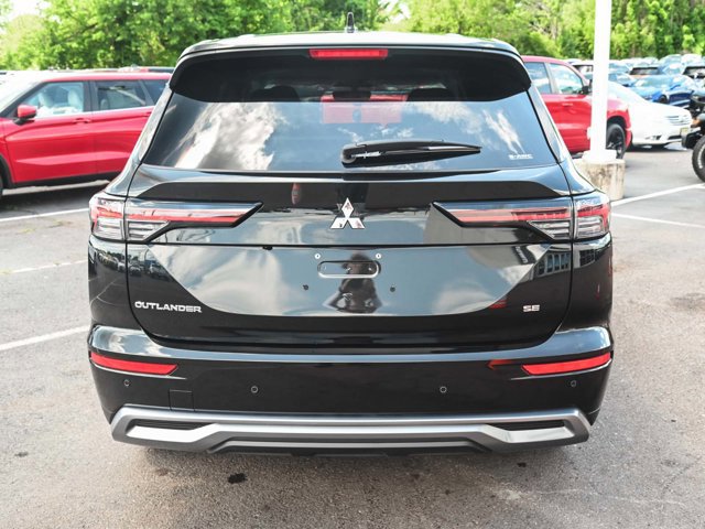 New 2025 Mitsubishi Outlander SE image 5