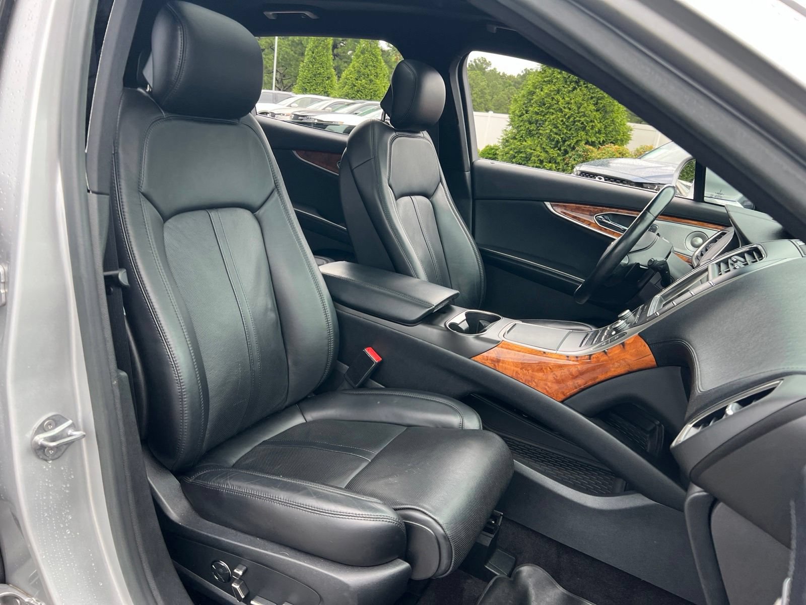 Used 2016 Lincoln MKX Reserve w/ Luxury Package AWD/4WD image 39